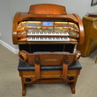 Lowrey Imperial organ, warm oak cabinet - Organ Pianos